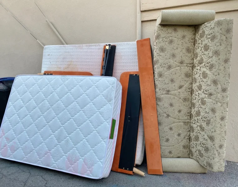 old-used-apartment-furniture-mattress-and-couch-du-2026-03-05-11-33-28-utc